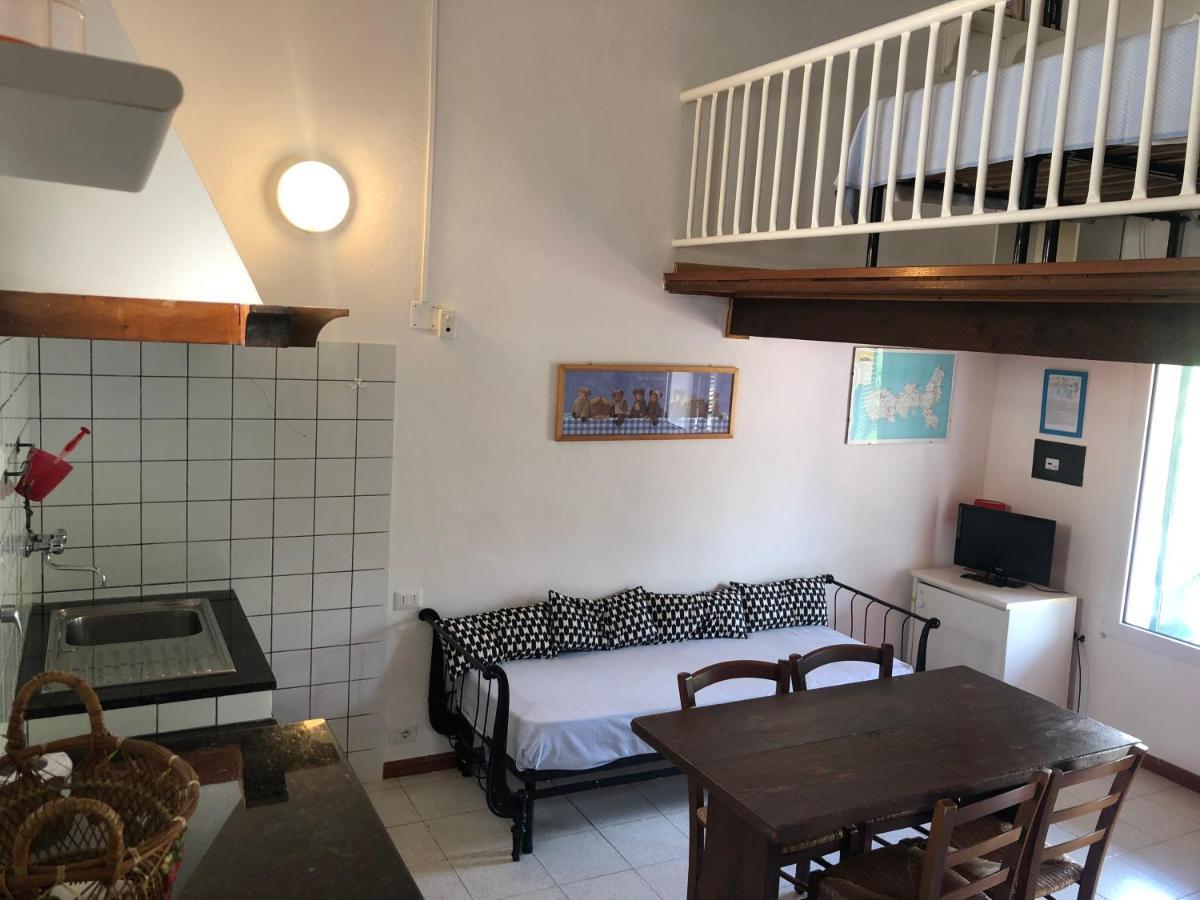 Azienda Agricola Sapereta Porto Azzurro Exteriör bild