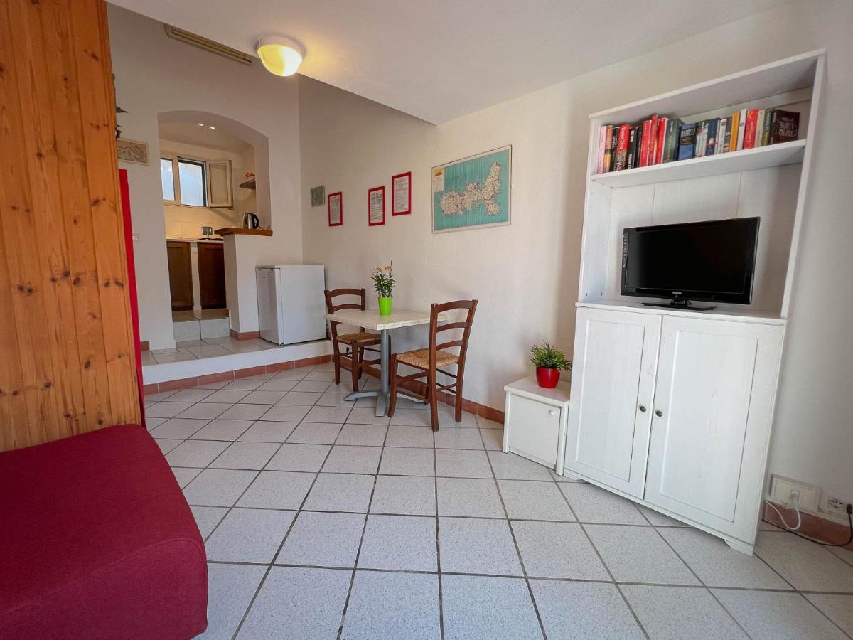 Azienda Agricola Sapereta Porto Azzurro Exteriör bild