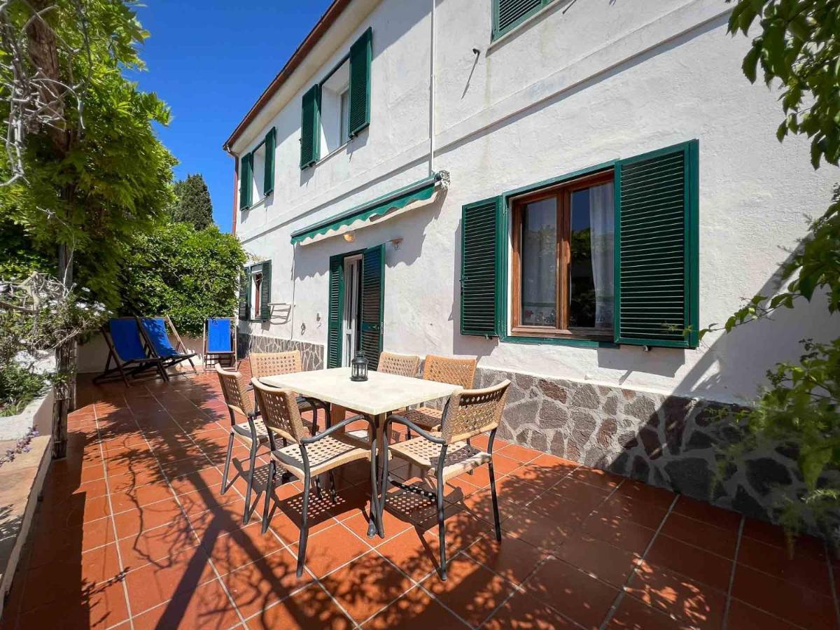Azienda Agricola Sapereta Porto Azzurro Exteriör bild