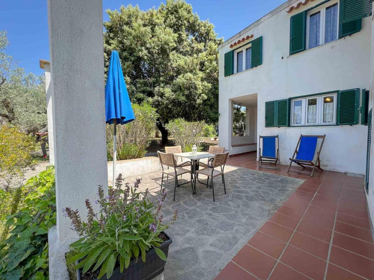 Azienda Agricola Sapereta Porto Azzurro Exteriör bild