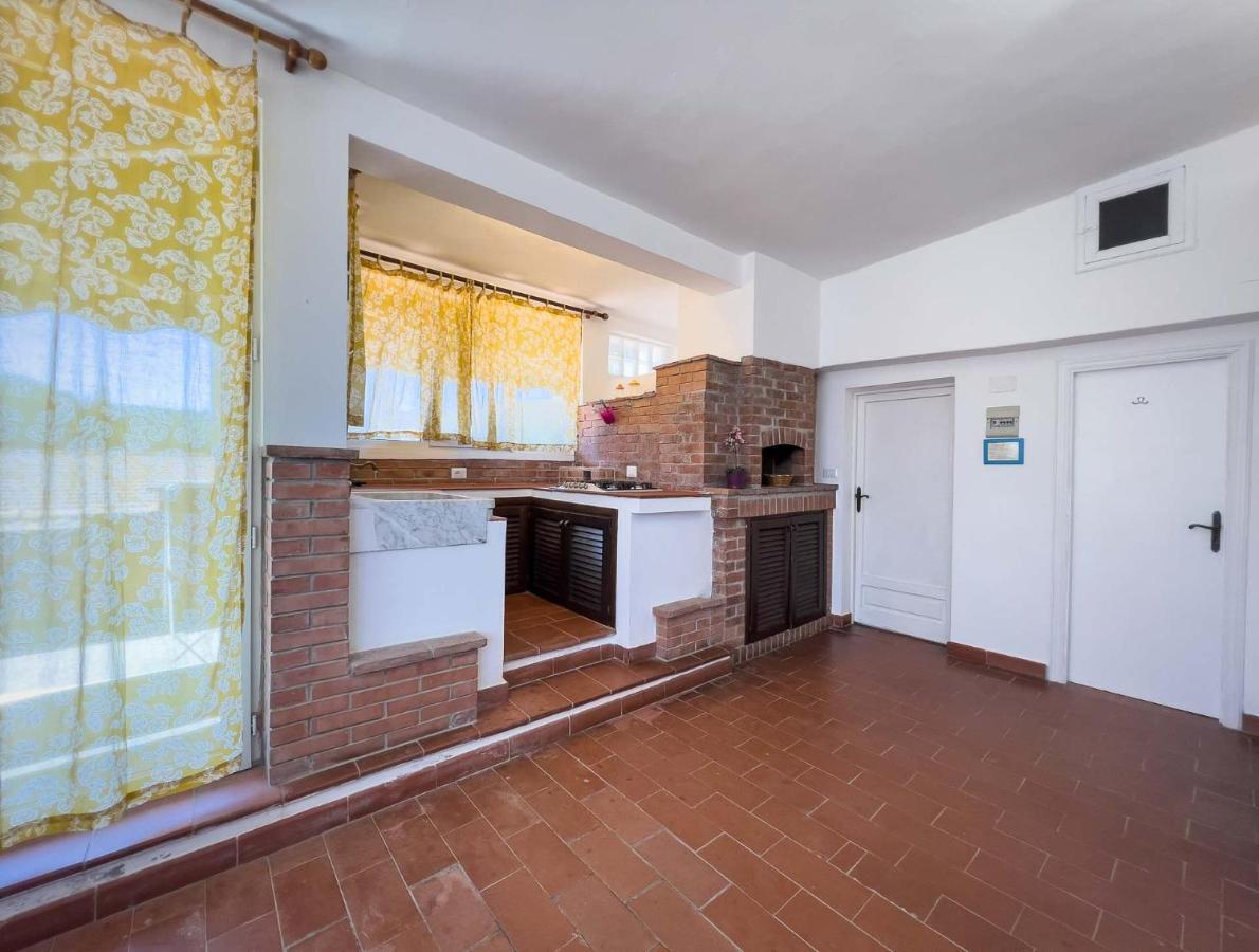 Azienda Agricola Sapereta Porto Azzurro Exteriör bild