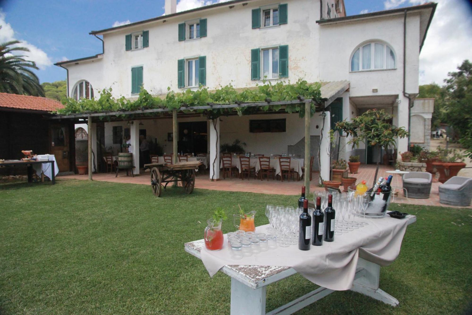 Azienda Agricola Sapereta Porto Azzurro Exteriör bild