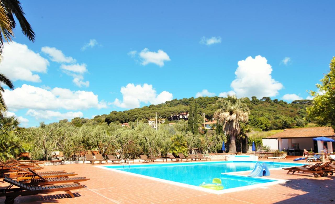 Azienda Agricola Sapereta Porto Azzurro Exteriör bild